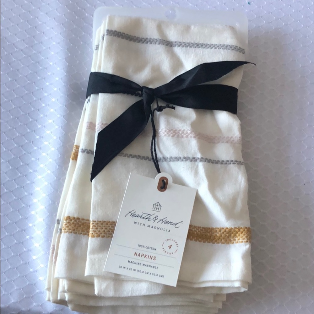 Hearth & Hand napkins set
